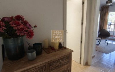 Precioso apartamento de planta baja con terraza grande.